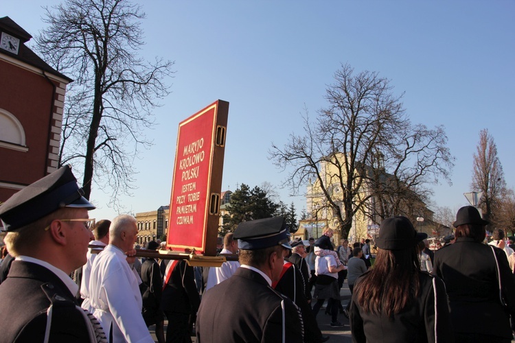 Powitanie ikony MB Częstochowskiej w Żychlinie