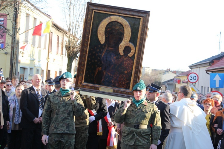 Powitanie ikony MB Częstochowskiej w Żychlinie