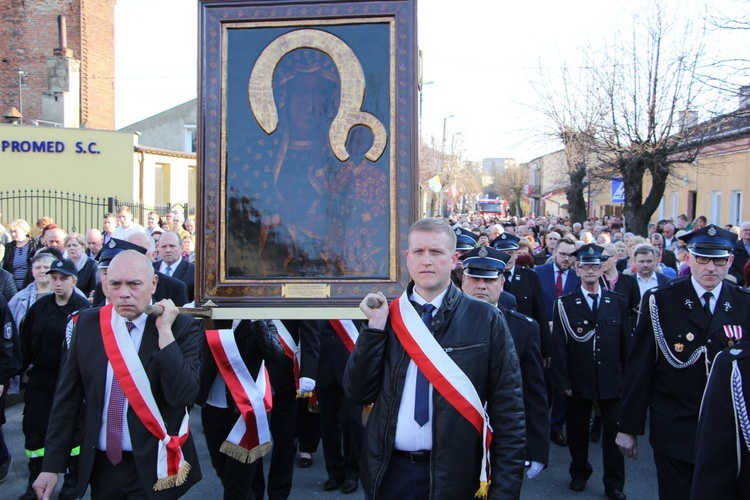 Powitanie ikony MB Częstochowskiej w Żychlinie