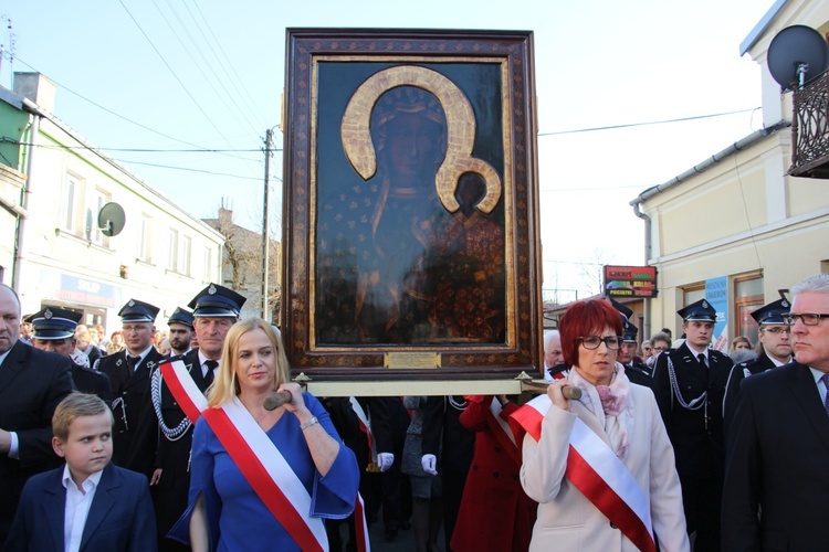 Powitanie ikony MB Częstochowskiej w Żychlinie