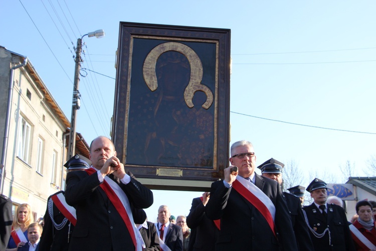 Powitanie ikony MB Częstochowskiej w Żychlinie