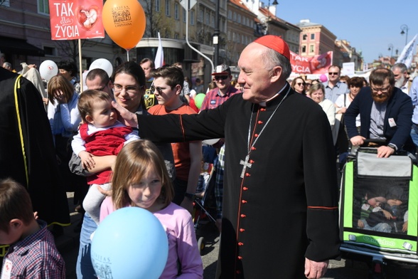 Kard. Kazimierz Nycz: Dawajmy świadectwo, że życie jest święte, idźmy w Panu