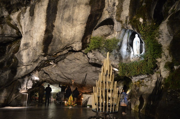 Samolotem prosto do Lourdes