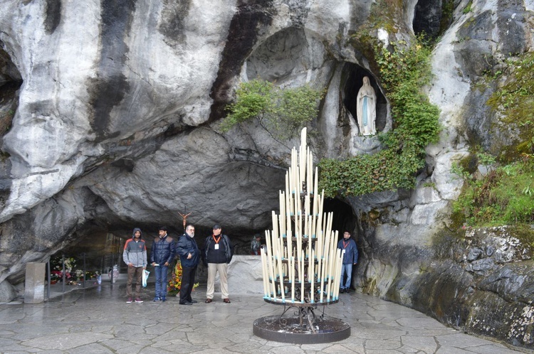 Samolotem prosto do Lourdes