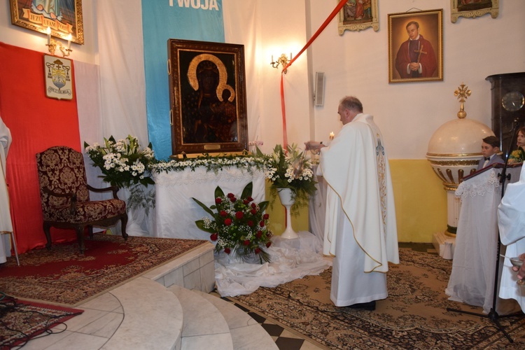 Powitanie ikony MB Częstochowskiej w Trębkach