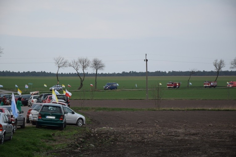Powitanie ikony MB Częstochowskiej w Trębkach