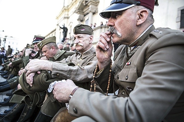 Pochód był hołdem dla polskich oficerów pomordowanych m.in. w Katyniu.