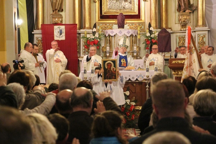 Powitanie ikony MB Częstochowskiej w Oporowie