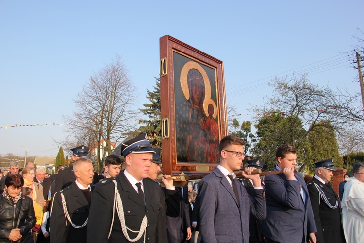 Powitanie ikony MB Częstochowskiej w Oporowie