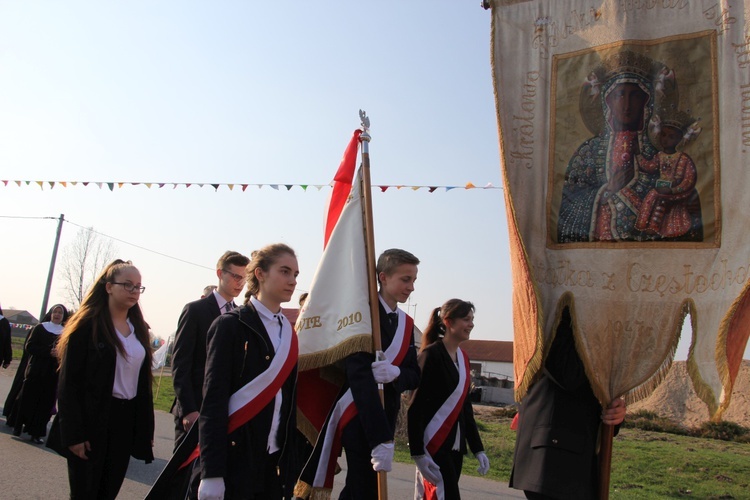 Powitanie ikony MB Częstochowskiej w Oporowie