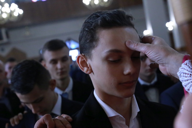 Bierzmowanie w Wielogłowach