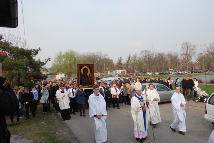 Powitanie ikony MB Częstochowskiej w Bedlnie