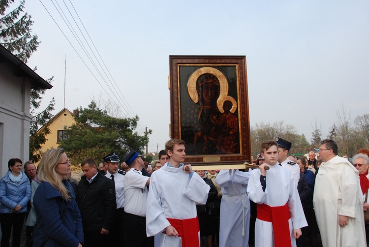 Powitanie ikony MB Częstochowskiej w Bedlnie