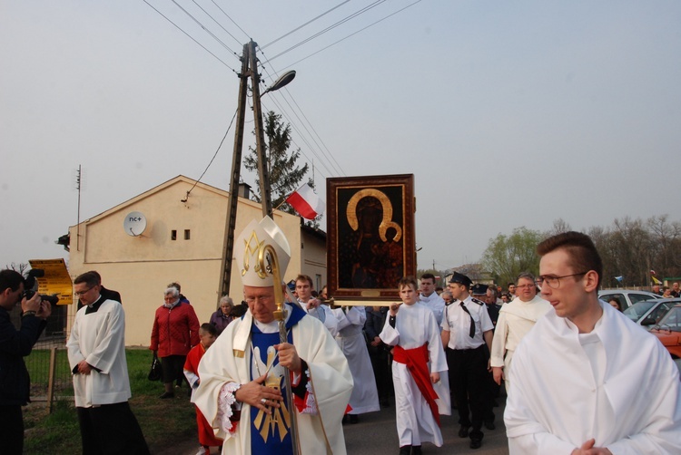 Powitanie ikony MB Częstochowskiej w Bedlnie