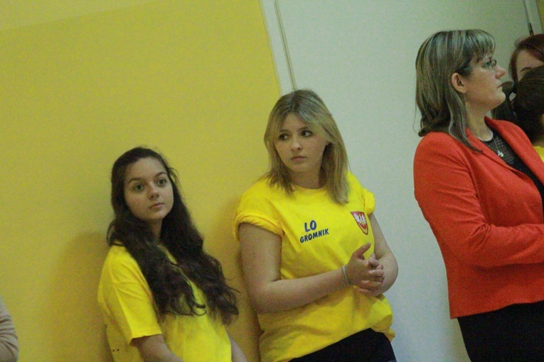 Mecz siatkówki dla Jana Pawła II