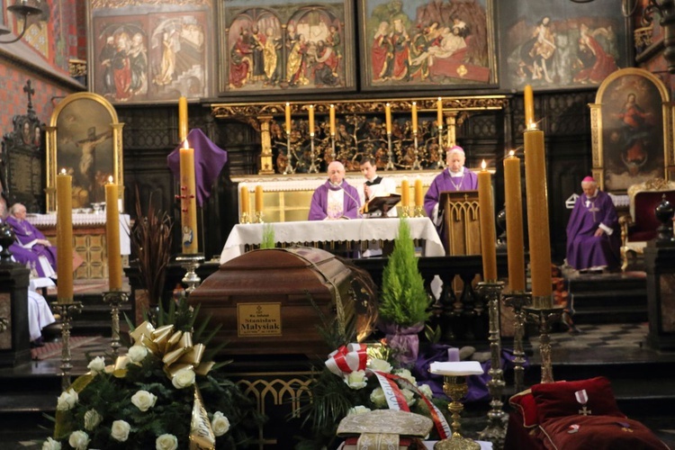 Pogrzeb ks. Stanisława Małysiaka - kościół Mariacki