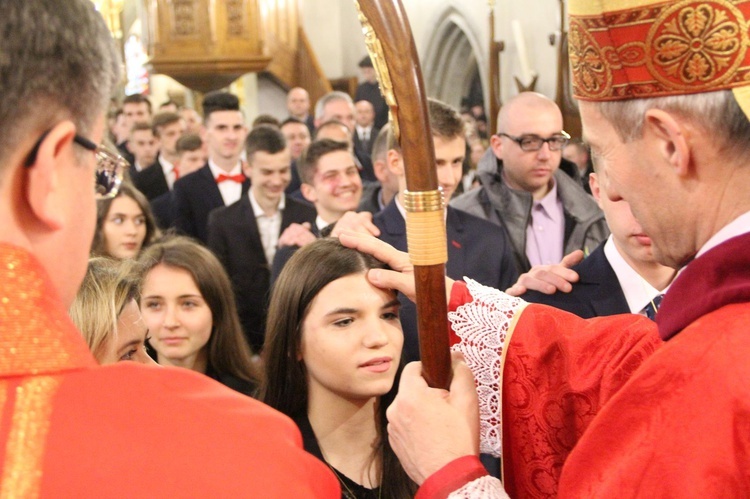 Bierzmowanie w bazylice św. Małgorzaty w Nowym Sączu cz. 2