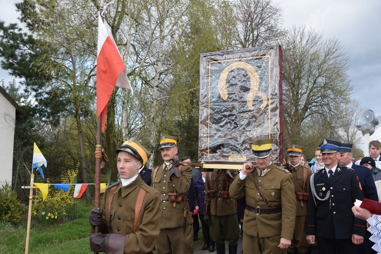 Powitanie ikony MB Częstochowskiej w Pleckiej Dąbrowie