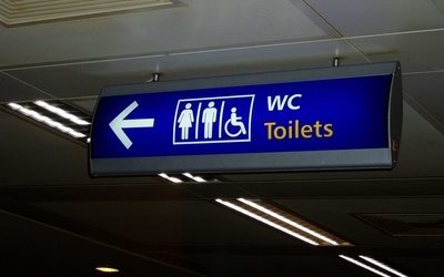 "Neutralne płciowo" toalety teraz w Wielkiej Brytanii