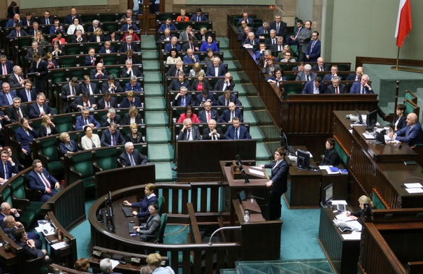 Szydło do Schetyny: Donald Tusk nie raczył nawet pana uznać godnym człowiekiem na premiera