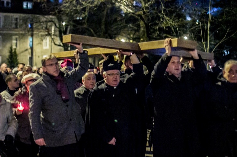 Droga Krzyżowa ulicami Olsztyna