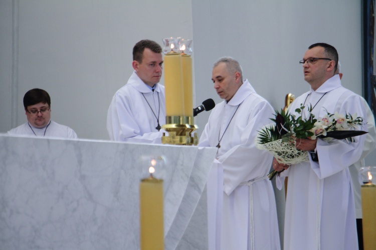 Błogosławieństwo nowych nadzwyczajnych szafarzy Eucharystii - 08.04.2017