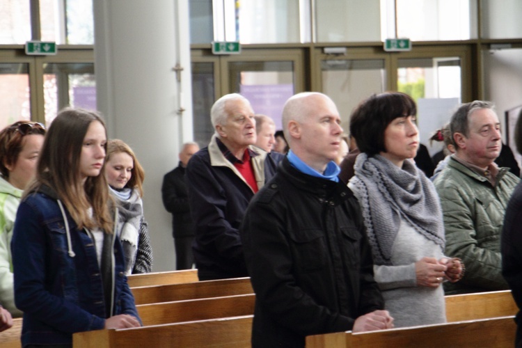 Błogosławieństwo nowych nadzwyczajnych szafarzy Eucharystii - 08.04.2017