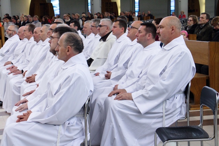 Błogosławieństwo nowych nadzwyczajnych szafarzy Eucharystii - 08.04.2017