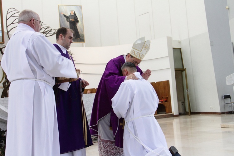 Błogosławieństwo nowych nadzwyczajnych szafarzy Eucharystii - 08.04.2017