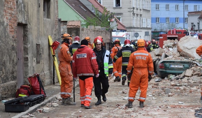 Tragedia w Świebodzicach. Jest 5 ofiar śmiertelnych