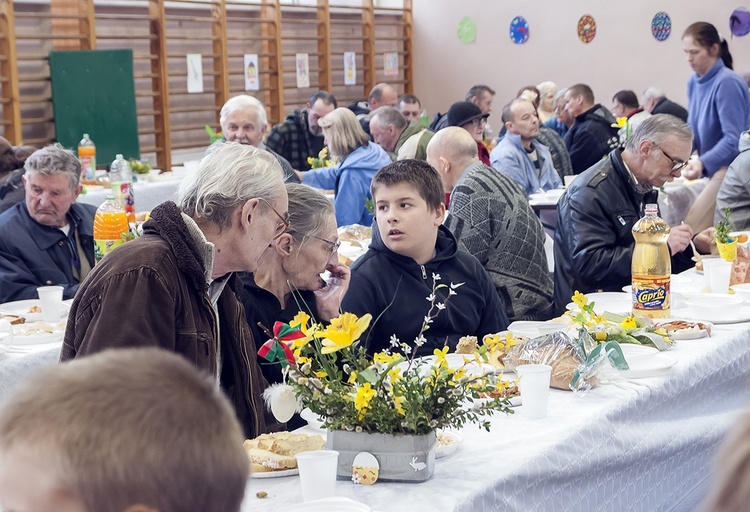 Śniadanie dla potrzebujących