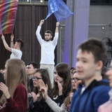 Świątynia pełna młodych!