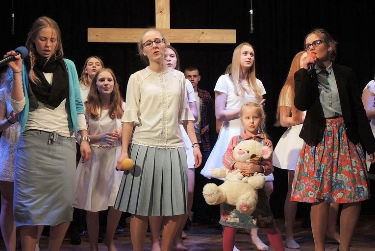 "Od stacji do stacji" w Górkach Wielkich