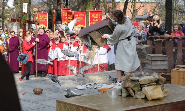 Piekary rozpoczęły misterium męki Jezusa