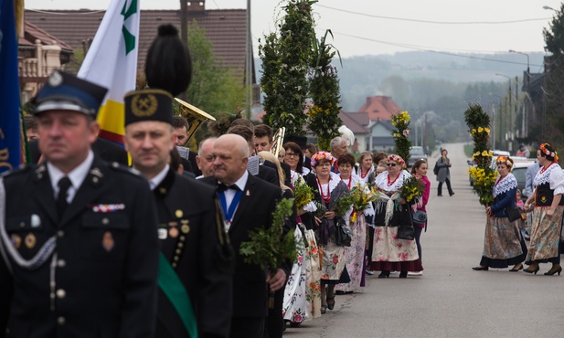 Gospodynie przygotowały palmy