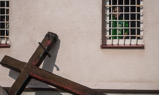 Ułaskawianie więźniów podczas Wielkiego Tygodnia