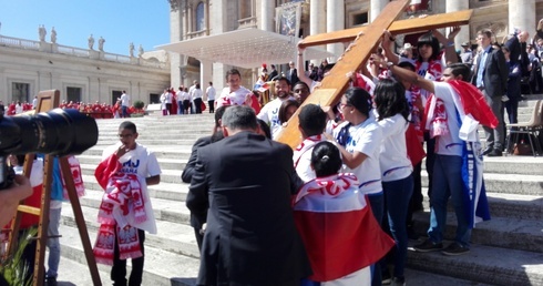 Symbole ŚDM przekazane młodzieży z Panamy