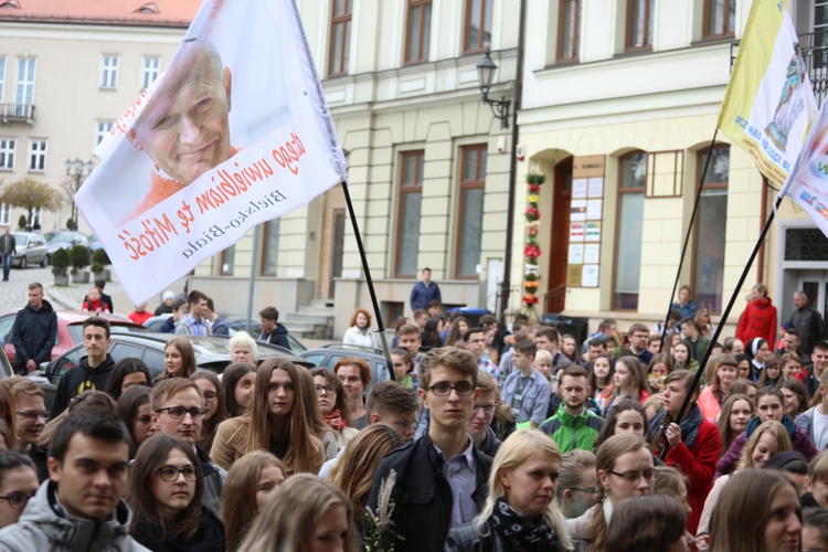 Niedziela Palmowa młodych w bielskiej katedrze - 2017