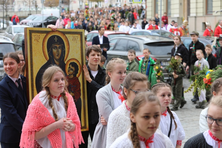 Niedziela Palmowa młodych w bielskiej katedrze - 2017