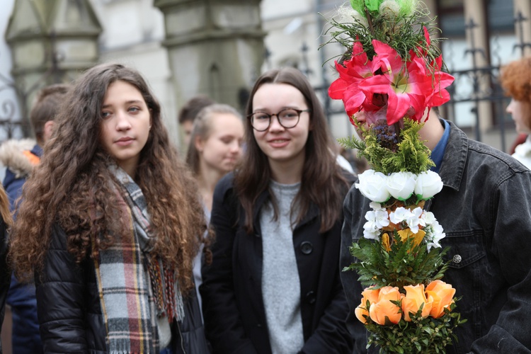 Niedziela Palmowa młodych w bielskiej katedrze - 2017