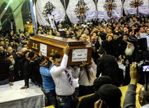 Świat potępia zamachy na kościoły koptyjskie w Egipcie