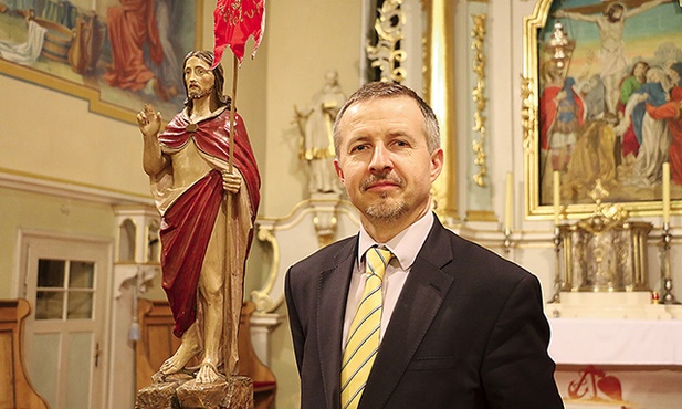 – Trzeba mówić dzieciom o głębszym sensie świąt, o tym, że Jezus bardzo za nas cierpiał, umarł i zmartwychwstał – przekonuje Janusz Wardak.