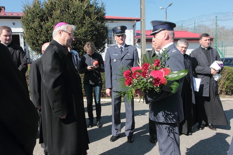 Biskup w ZK Zaręba