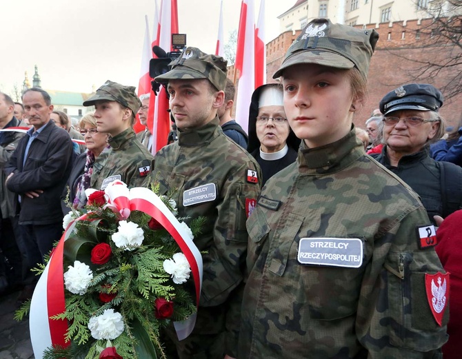 Rocznica katastrofy smoleńskiej - plac o. Adama Studzińskiego