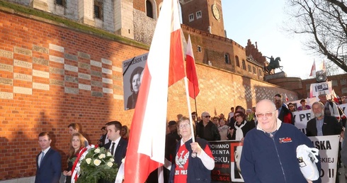 Rocznica katastrofy smoleńskiej - plac o. Adama Studzińskiego