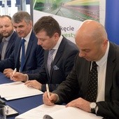 Polskie Linie Kolejowe S.A. podpisały umowy na modernizację linii Warszawa-Radom