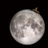 Na Księżycu w dużych ilościach występuje izotop helu-3. Na Ziemi nie ma go wcale.