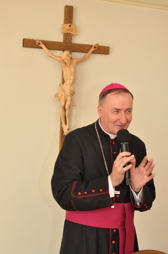 Świeccy składają życzenia bp. Jeżowi