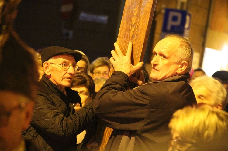 Droga Krzyżowa ulicami Tarnowa