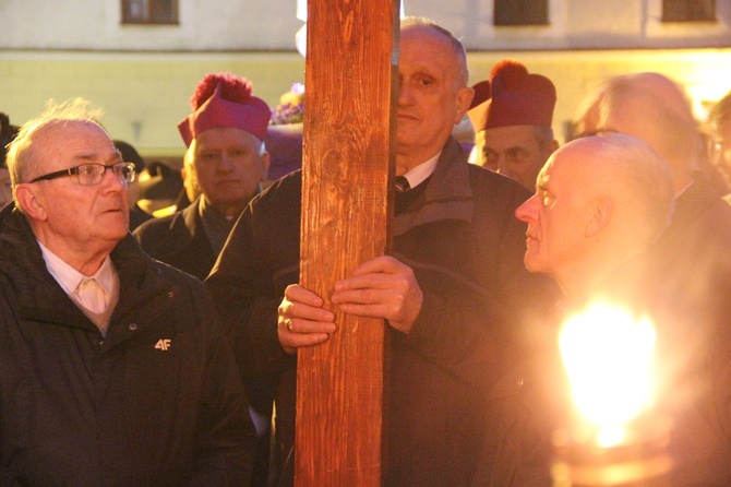 Droga Krzyżowa ulicami Tarnowa